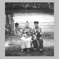 107-0011 Friedrich und Henriette Krueger 1940 in Toelteninken.jpg